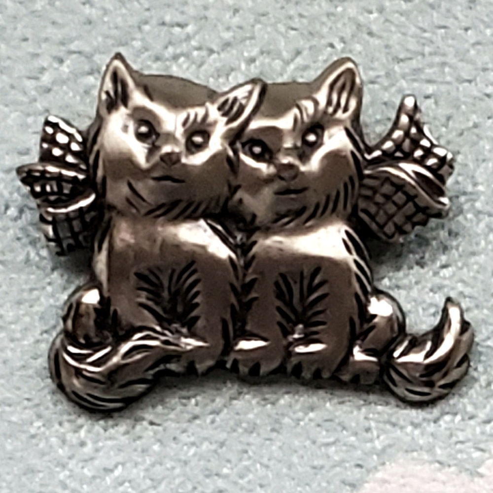 Vintage BEAU Sterling silver cat brooch/pin